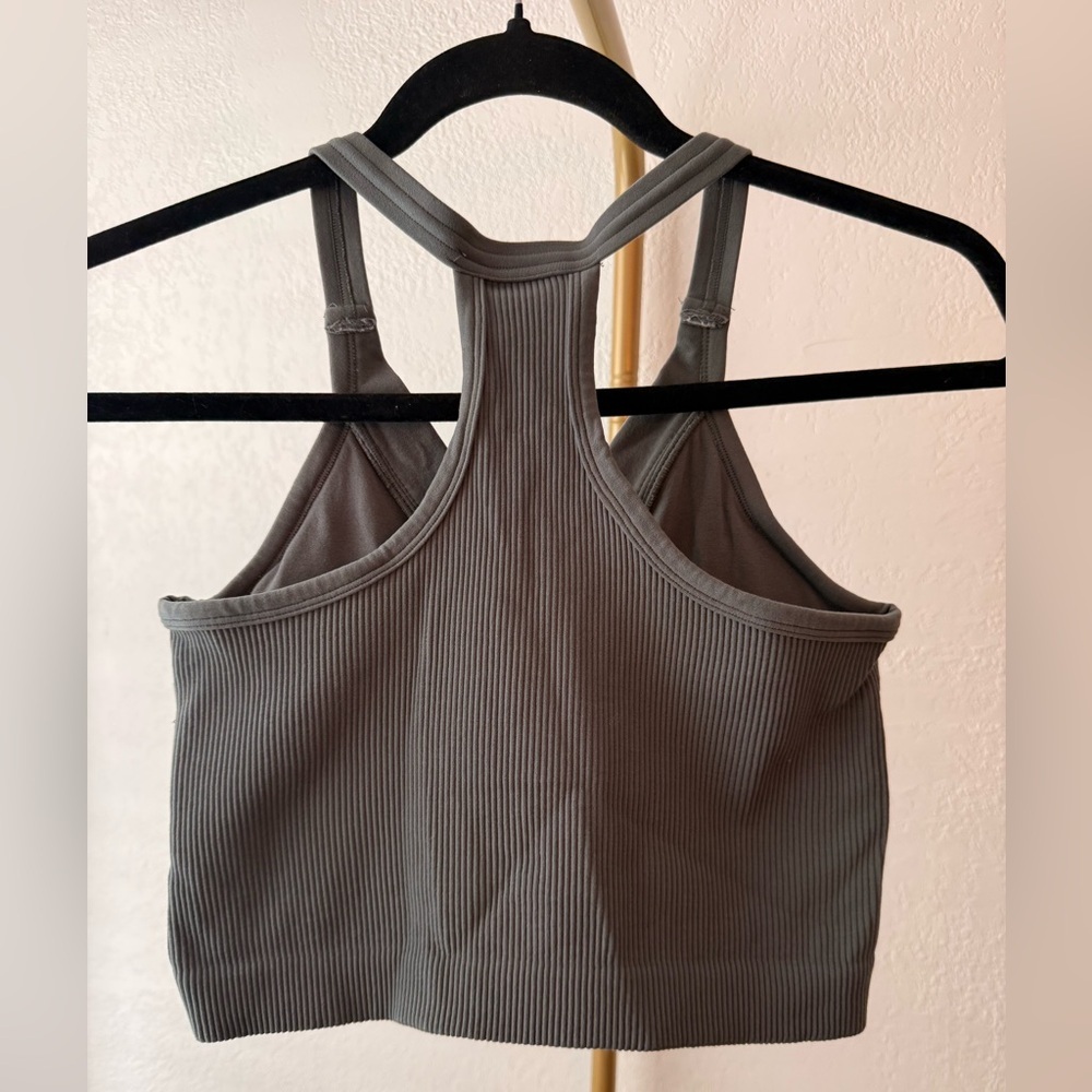 Gray Ribbed Seamless Sports Bra – Snap Front – Racerback – Size XL - Picture 2 of 3